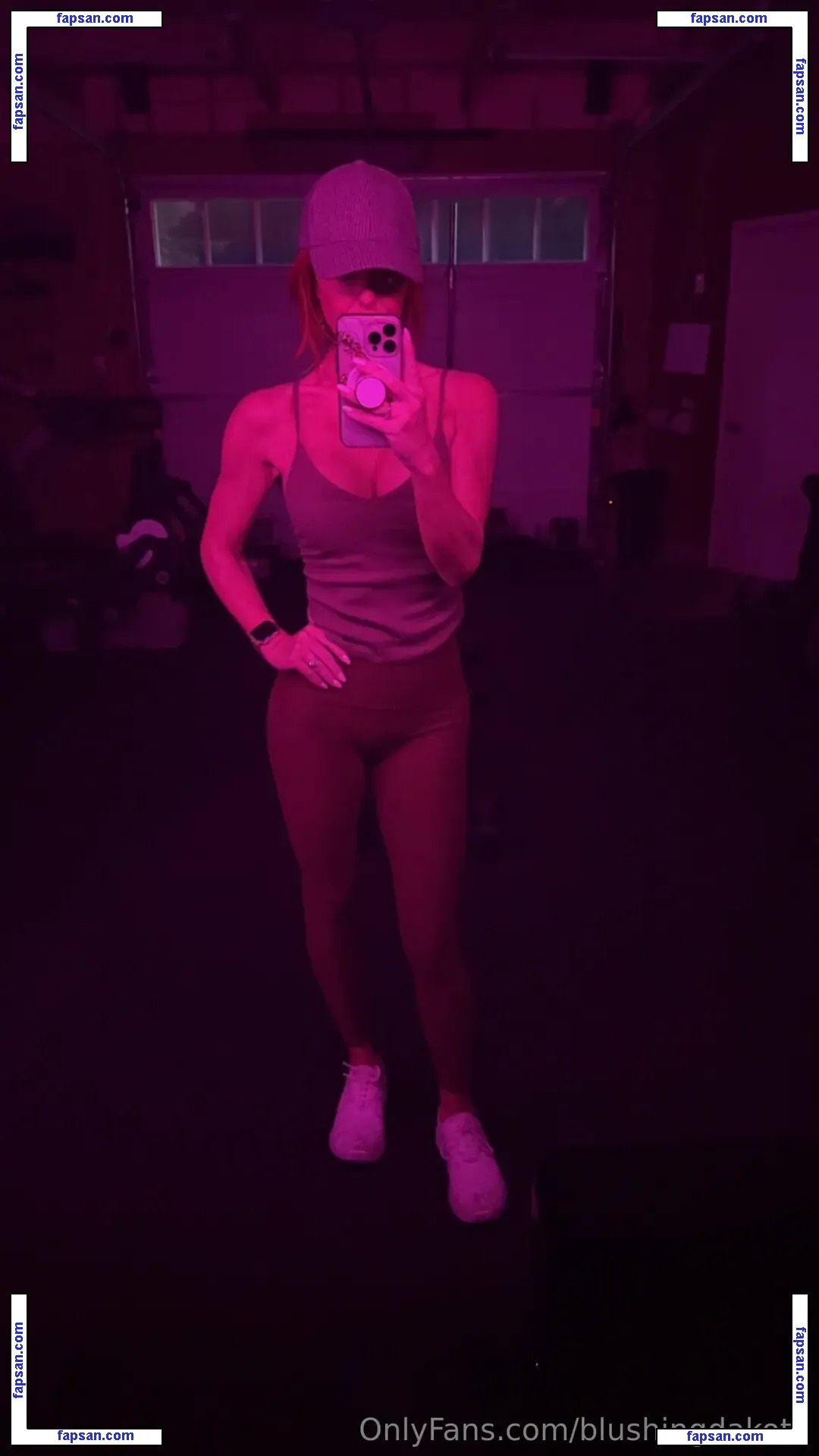 blushingdakota nude photo #0012 from OnlyFans