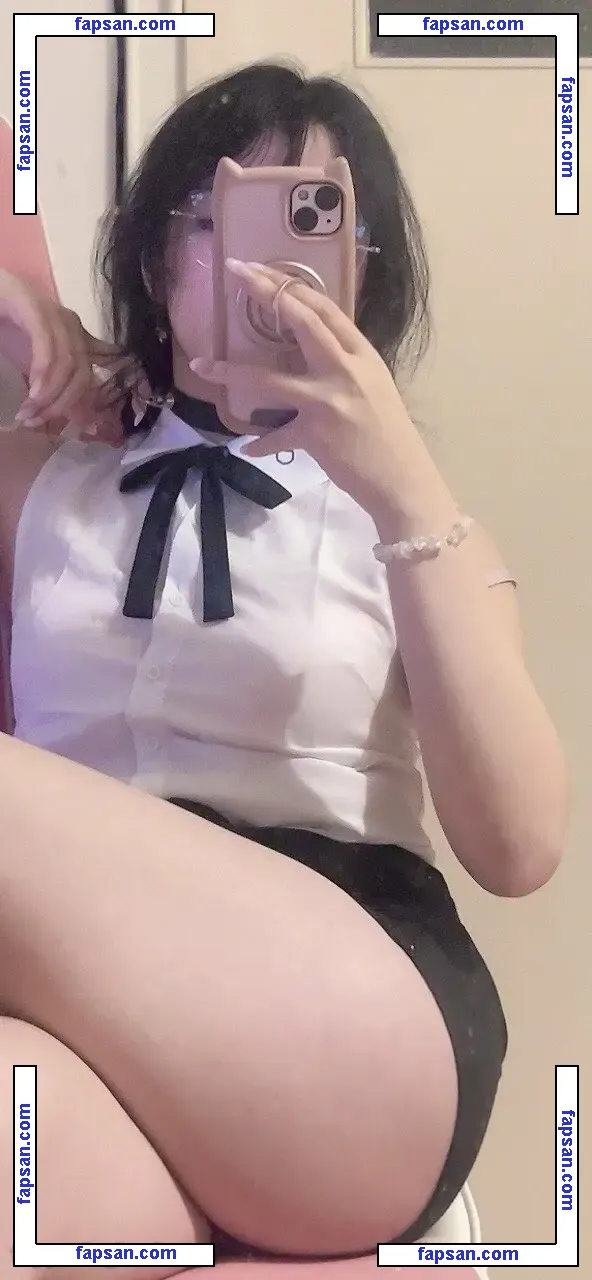 blushingsora nude photo #0017 from OnlyFans