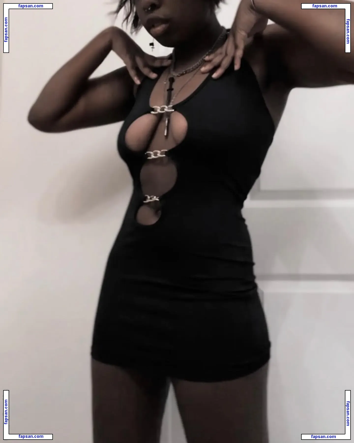 Blxssombbg голая фото #0002 с Онлифанс