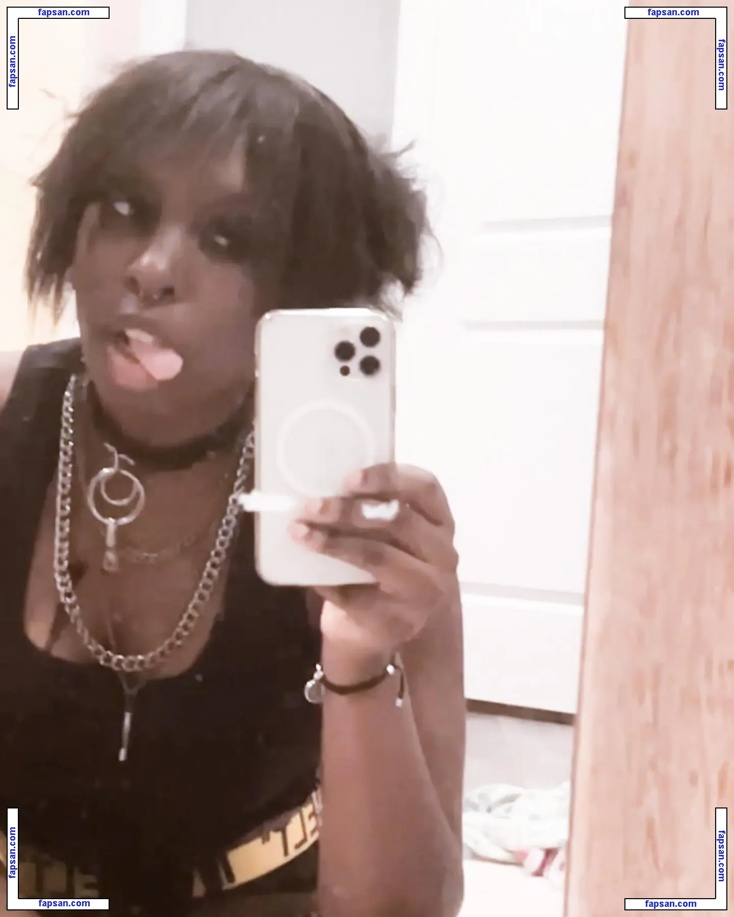 Blxssombbg голая фото #0003 с Онлифанс