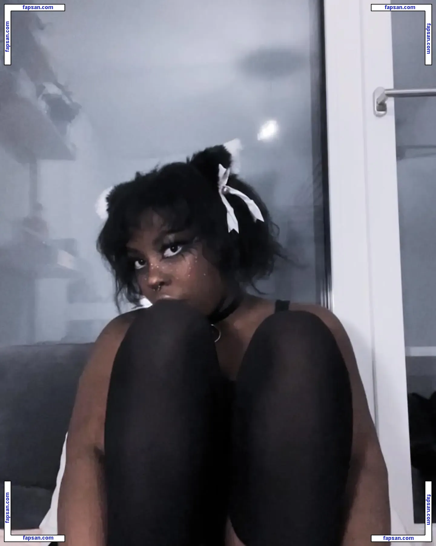 Blxssombbg голая фото #0009 с Онлифанс