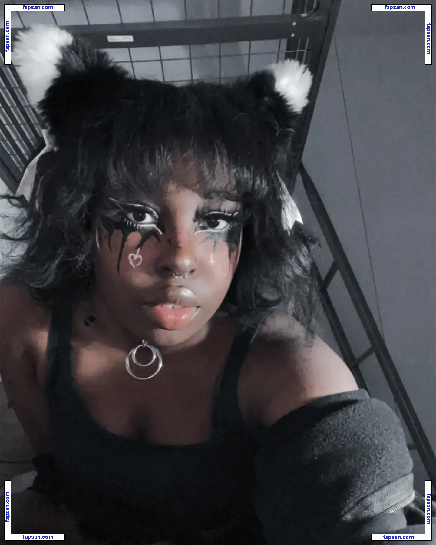 Blxssombbg голая фото #0010 с Онлифанс