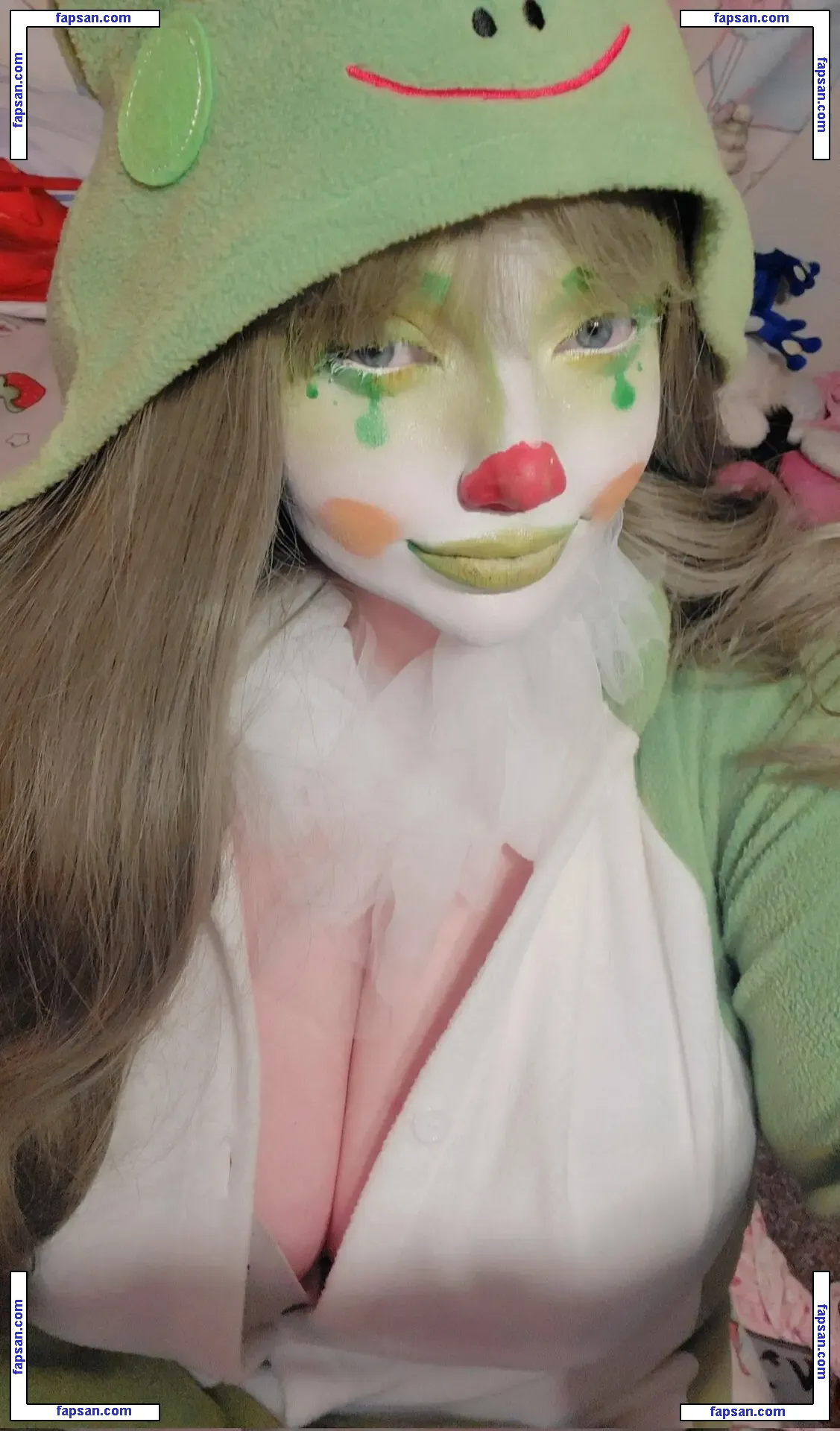 BouncyClown nude photo #0002 from OnlyFans