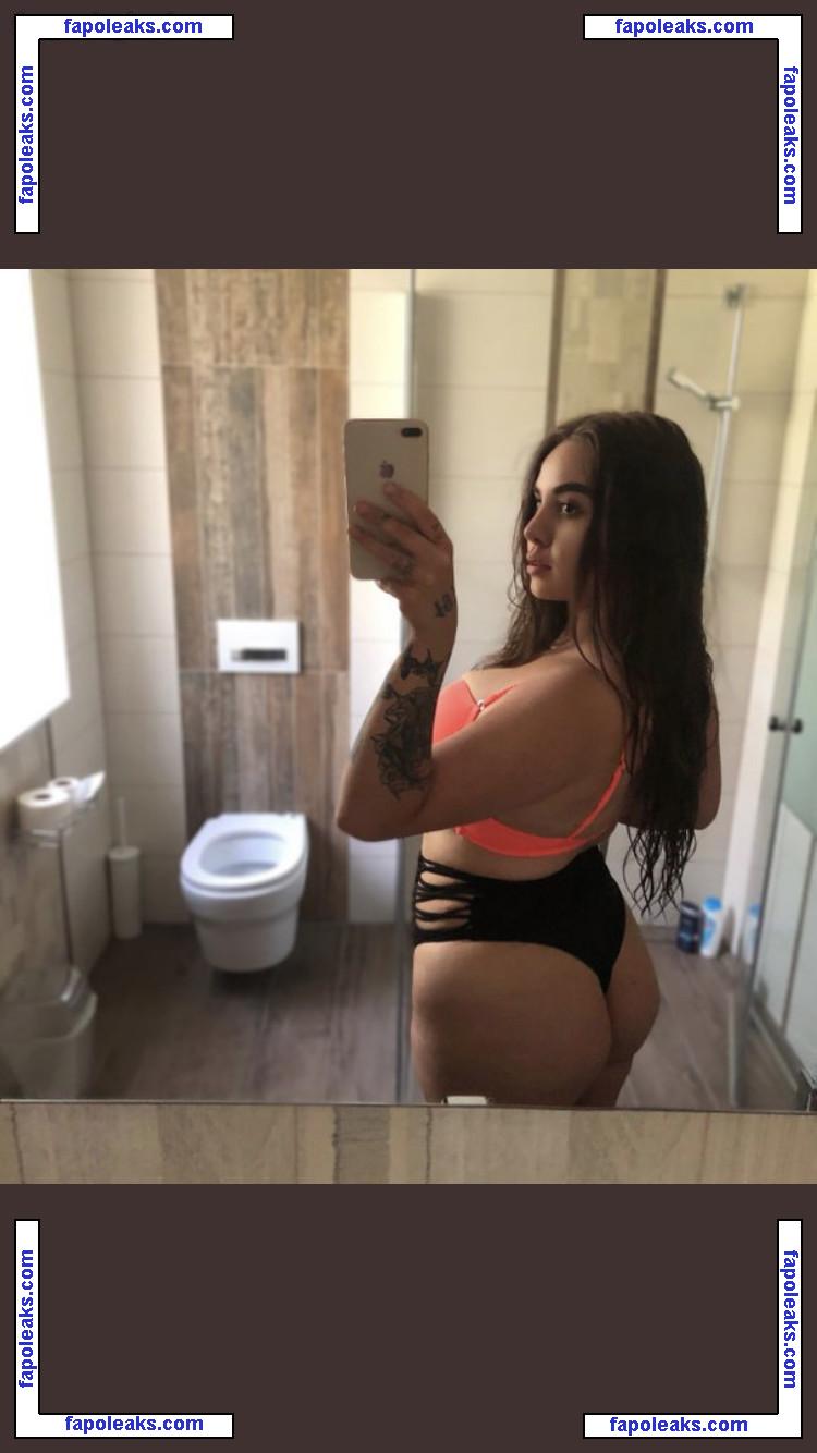 Bozsoki Barbi nude photo #0013 from OnlyFans