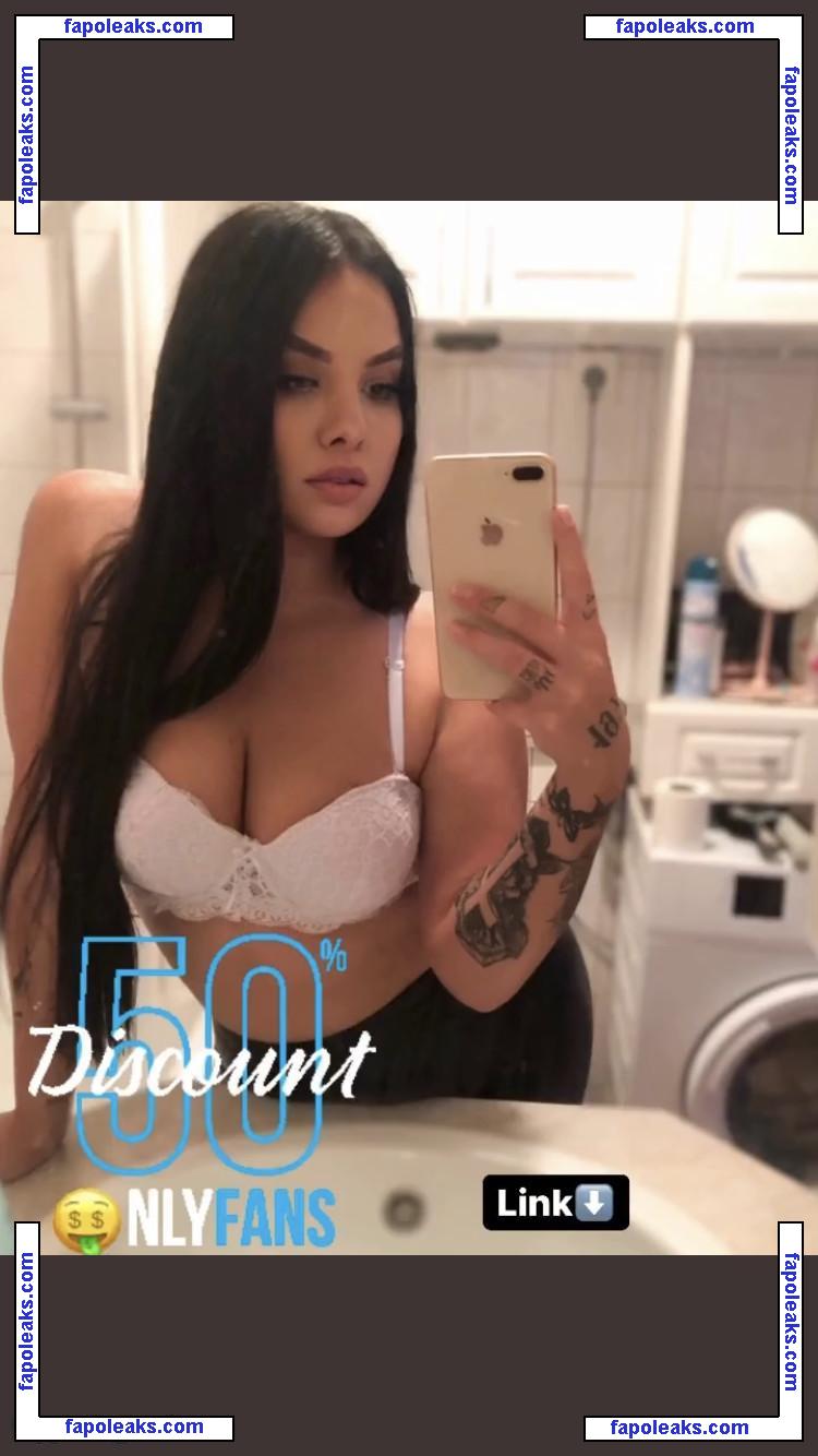 Bozsoki Barbi nude photo #0020 from OnlyFans