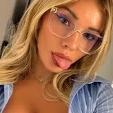 Br3ckie Hi11 голая #0178