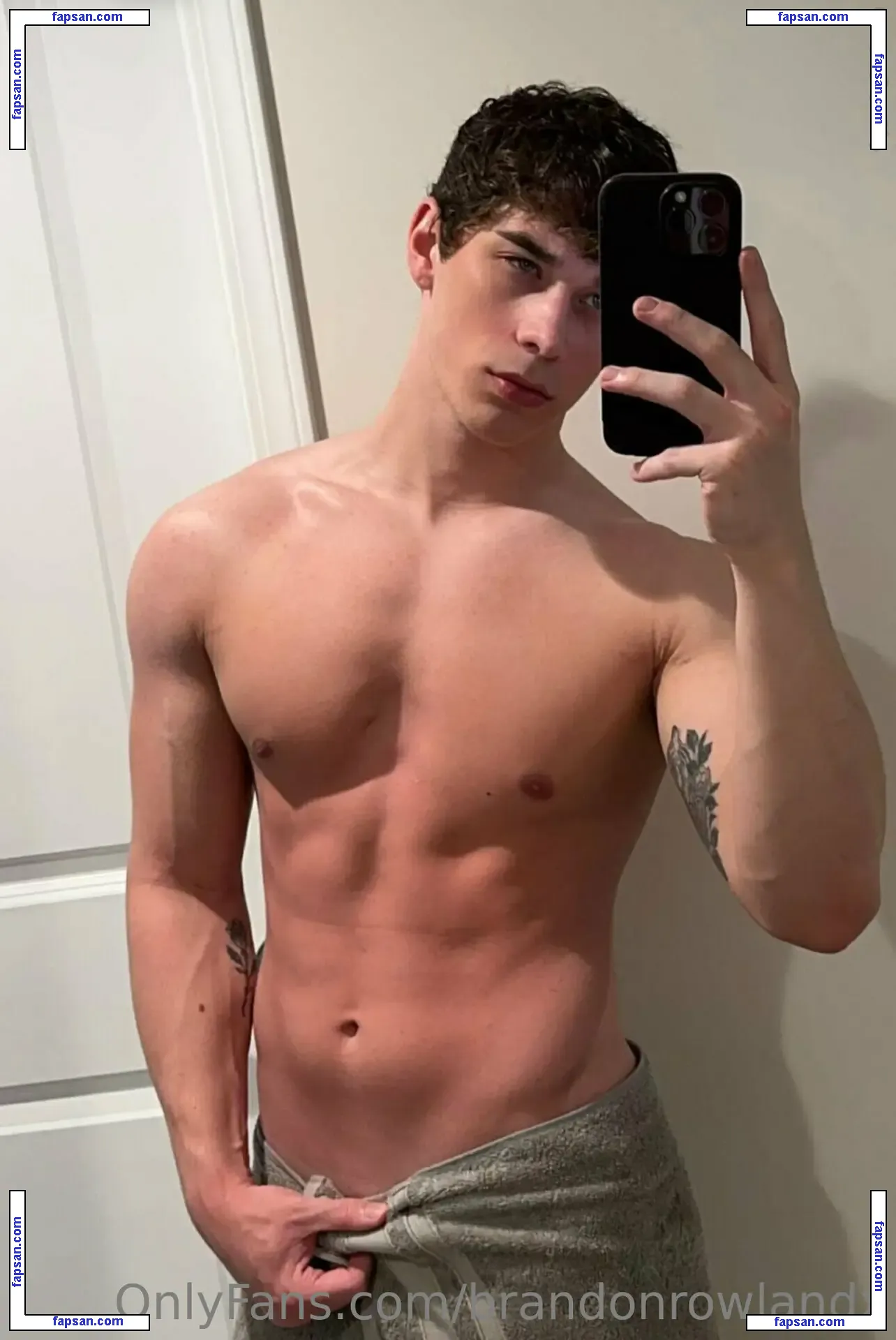 brandonrowlandx nude photo #0008 from OnlyFans