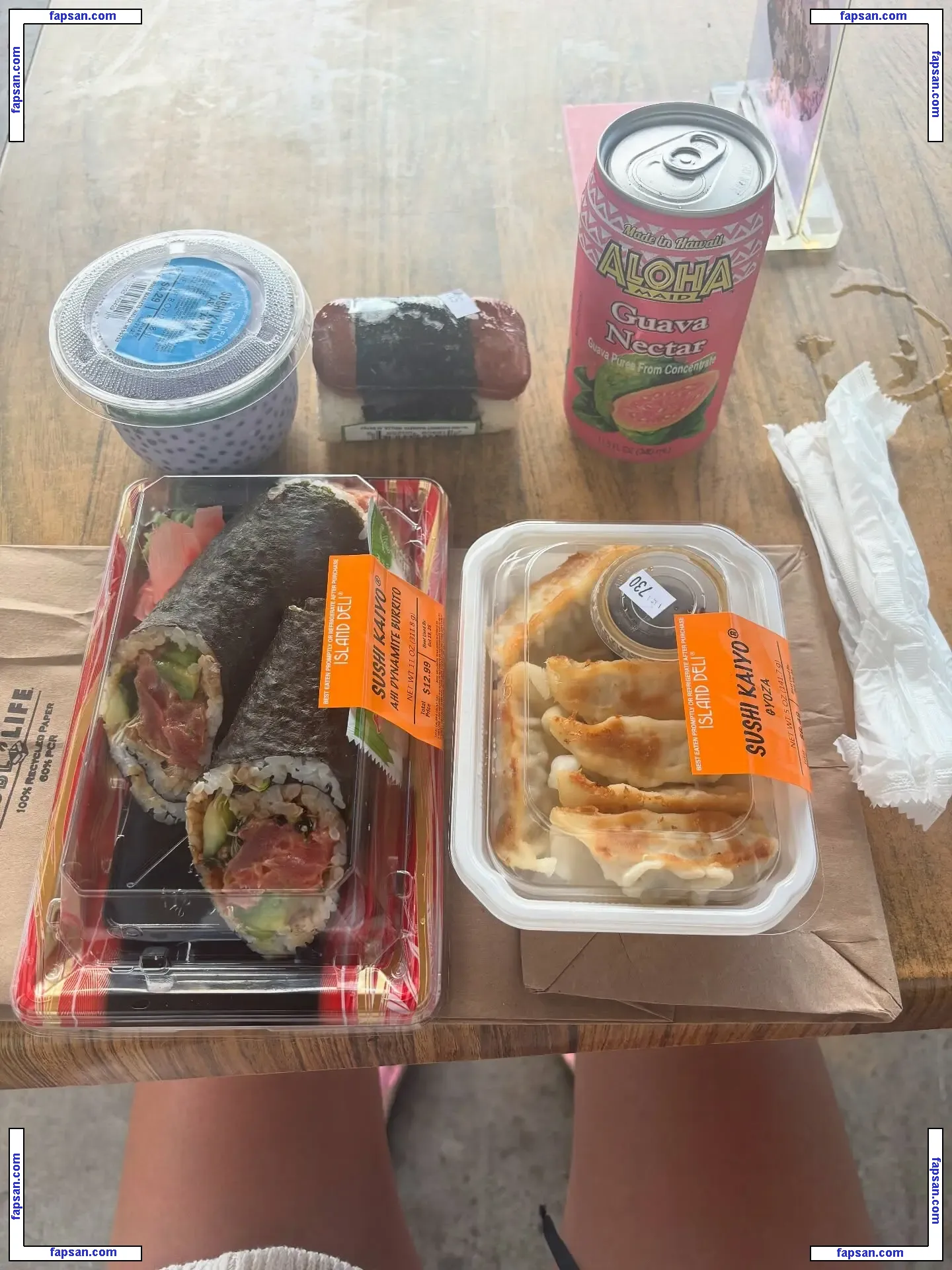 bratkylani голая фото #0008 с Онлифанс