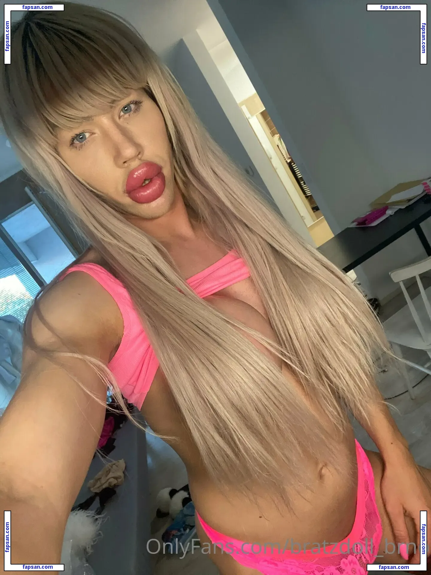 bratzdoll_brno nude photo #0006 from OnlyFans