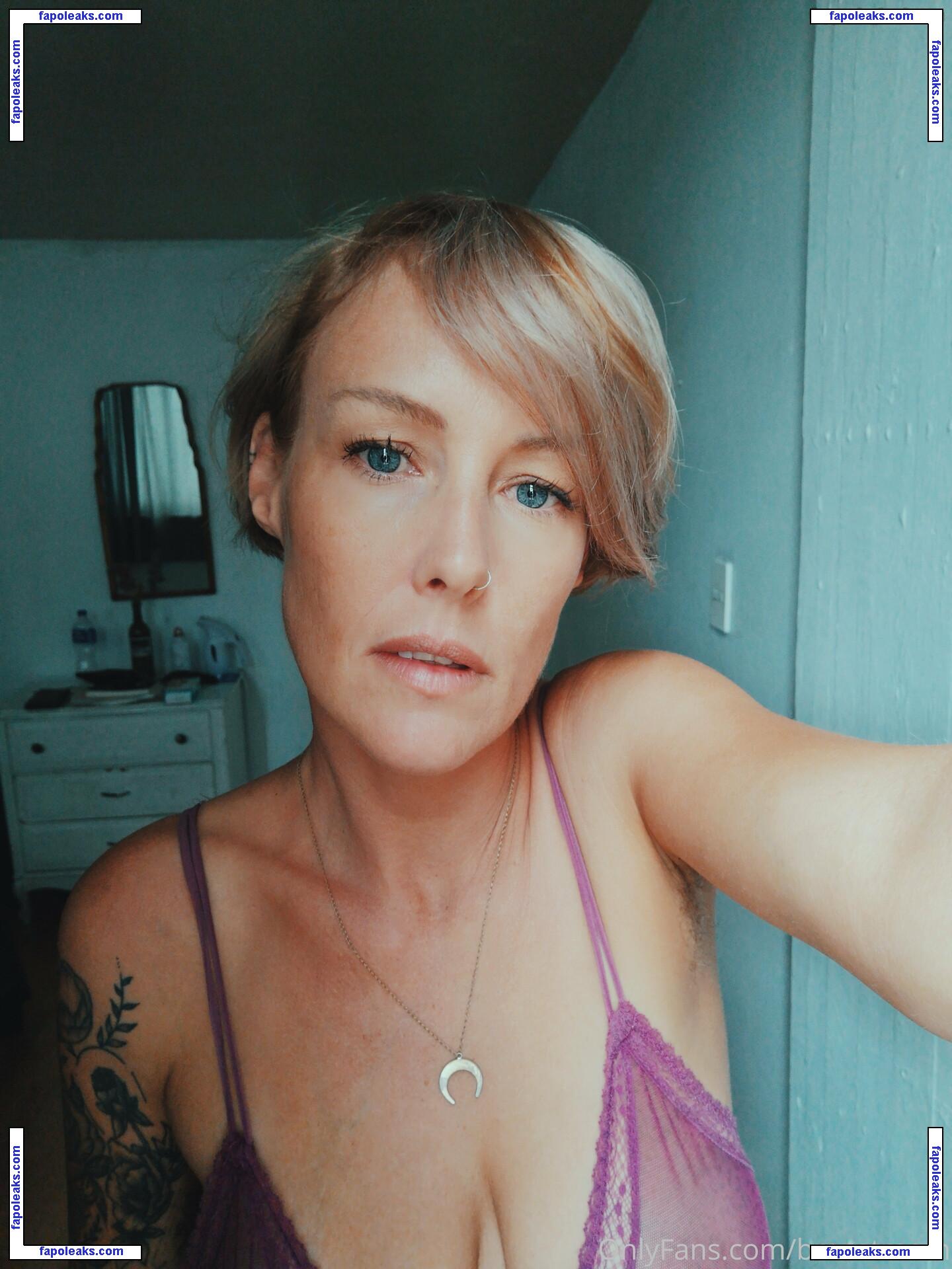 breastmom / the.breastmom nude photo #0025 from OnlyFans
