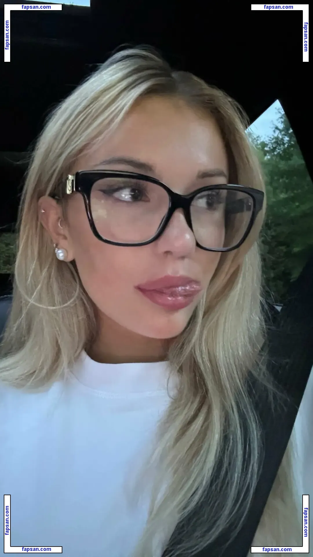 Breckie Hill nude photo #0300 from OnlyFans