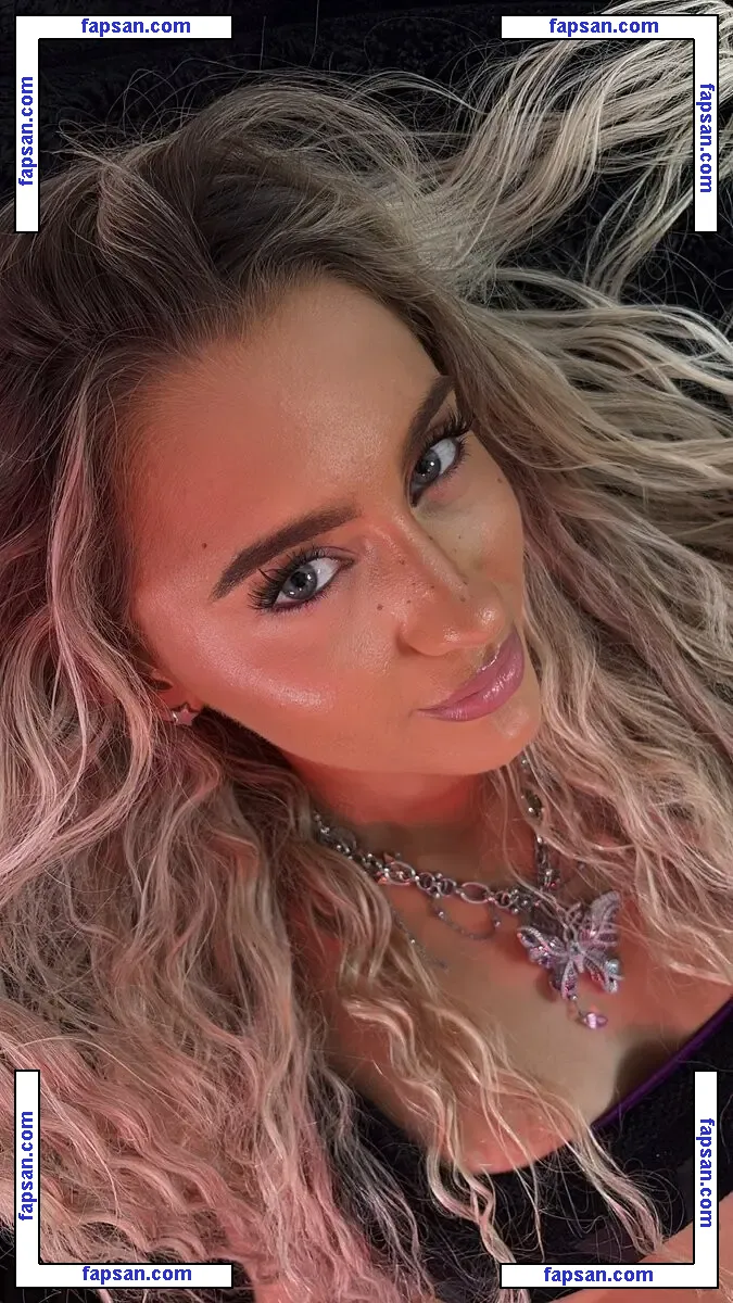 Breemoon nude photo #0003 from OnlyFans