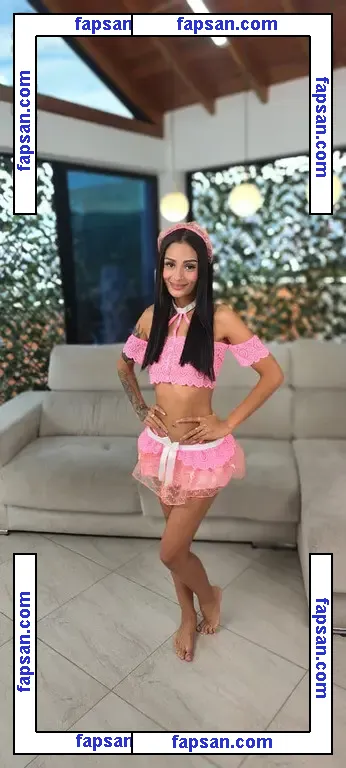 Breiny Zoe nude photo #0006 from OnlyFans