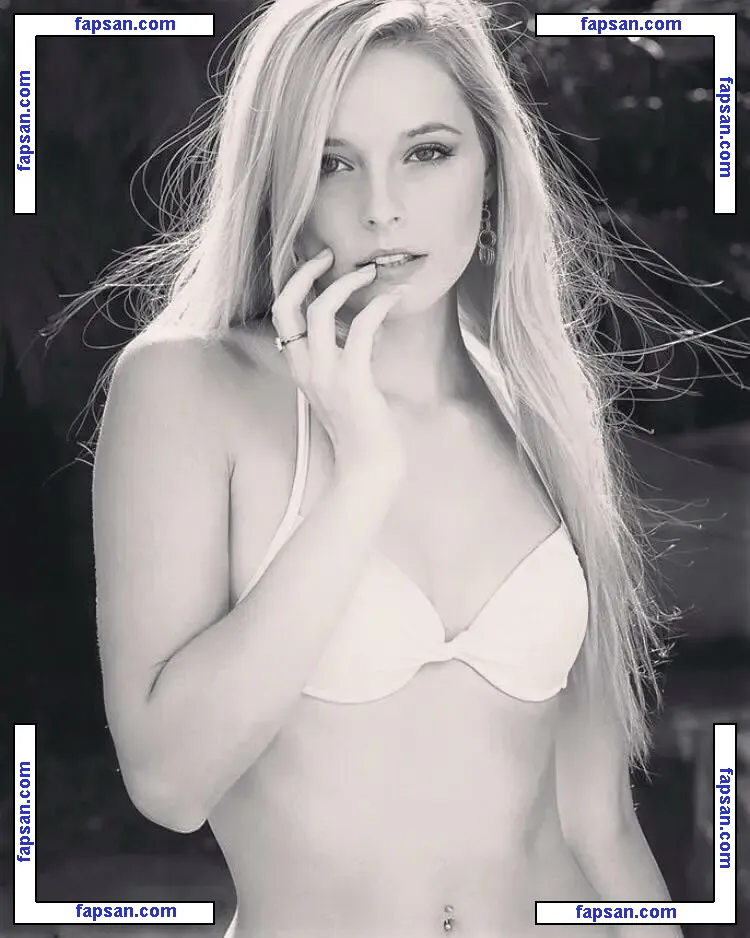 Briana White nude photo #0014 from OnlyFans