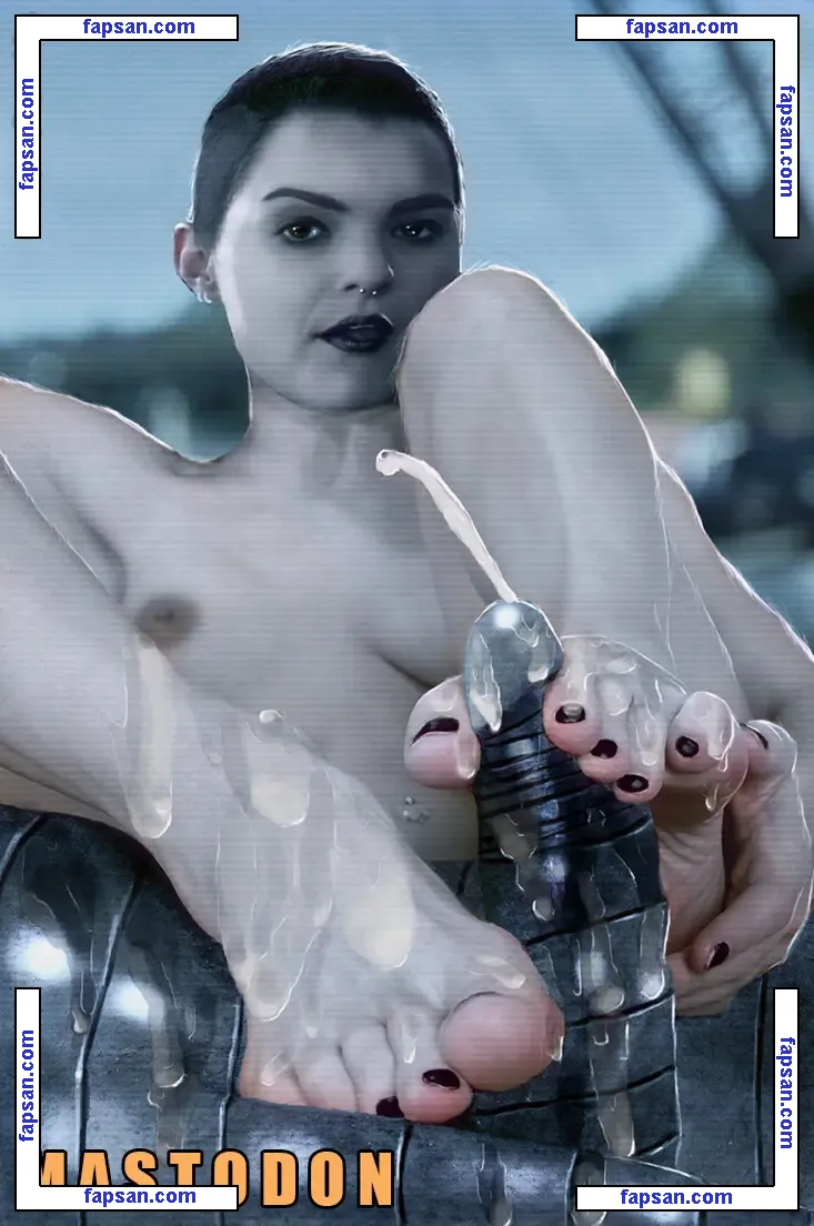 Brianna Hildebrand nude photo #0032 from OnlyFans