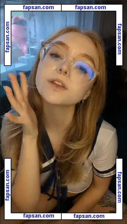 brienne_kiss nude photo #0012 from OnlyFans