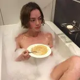 Brigette Lundy-Paine голая #0002