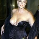 Brigitte Nielsen голая #0002