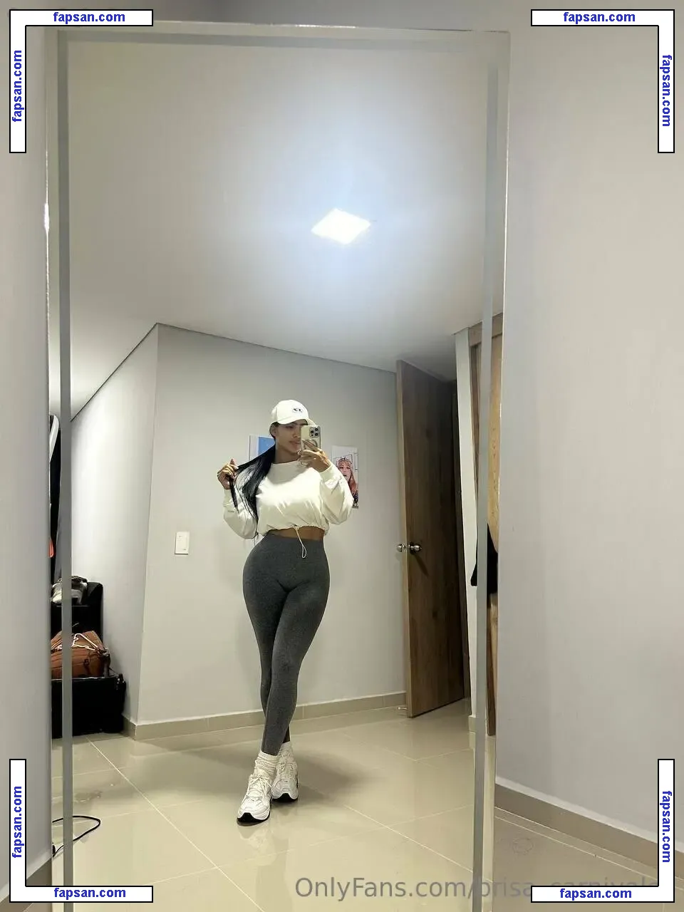 Brisa_carnivales nude photo #0030 from OnlyFans