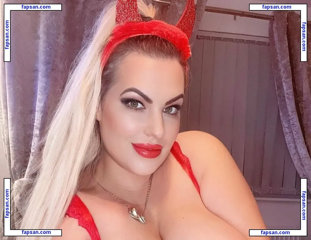 British Joanna nude photo #0048 from OnlyFans