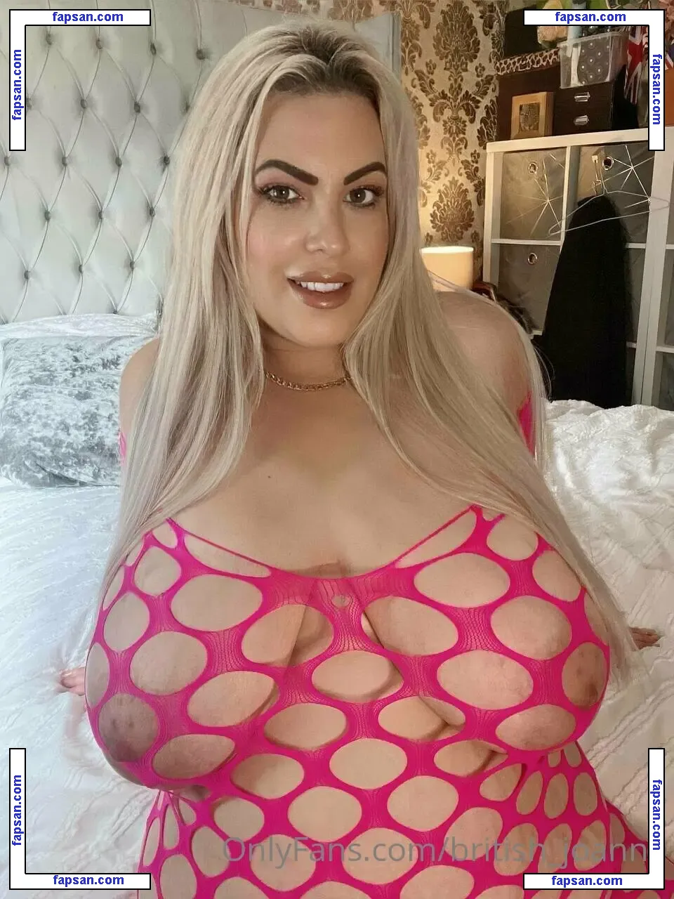 British Joanna nude photo #0099 from OnlyFans