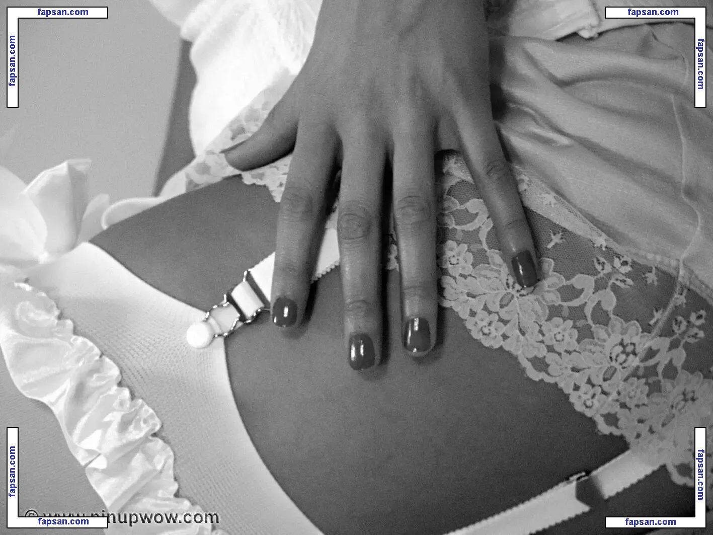 British Model Cally голая фото #0036 с Онлифанс