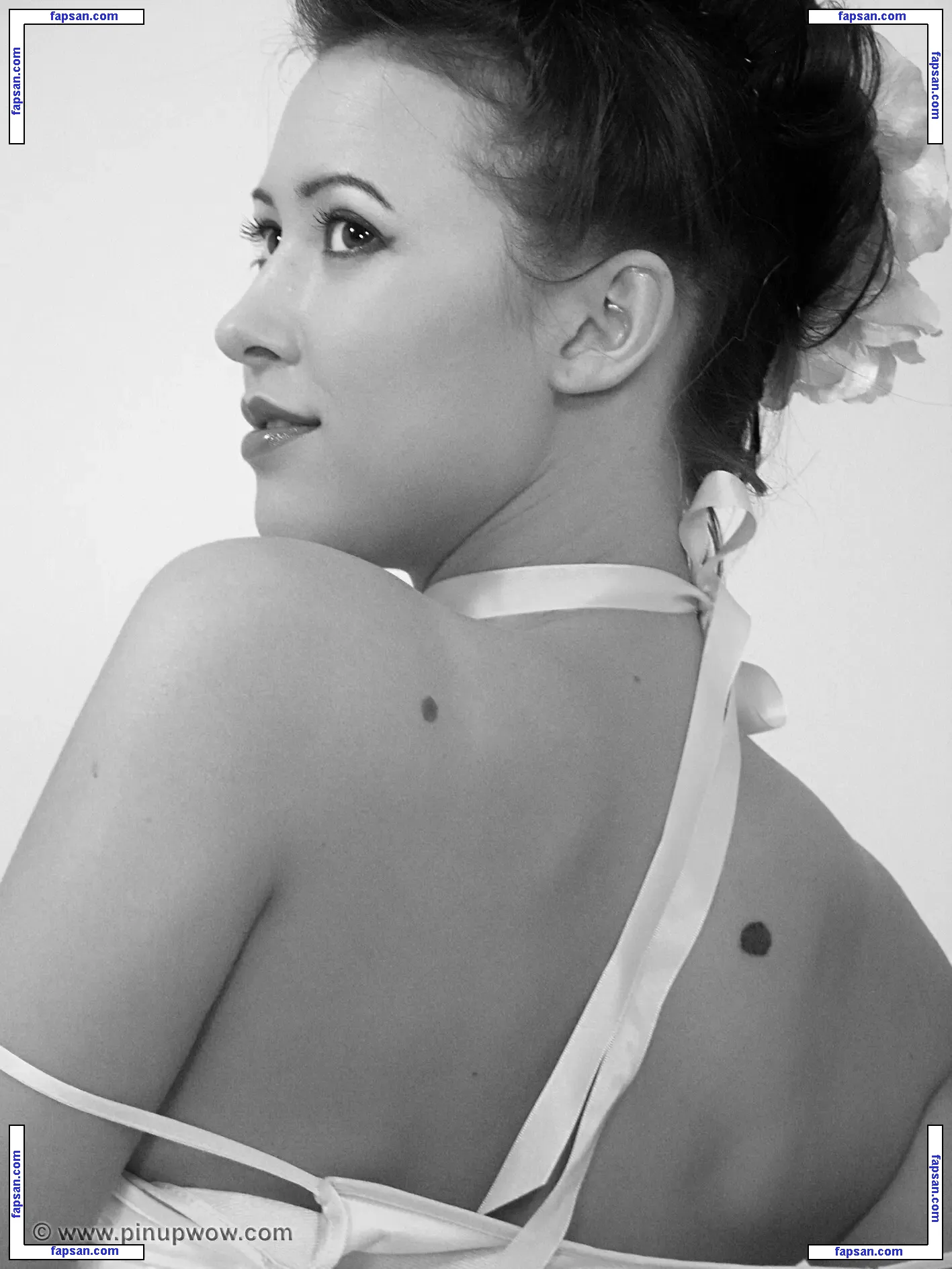 British Model Cally голая фото #0045 с Онлифанс