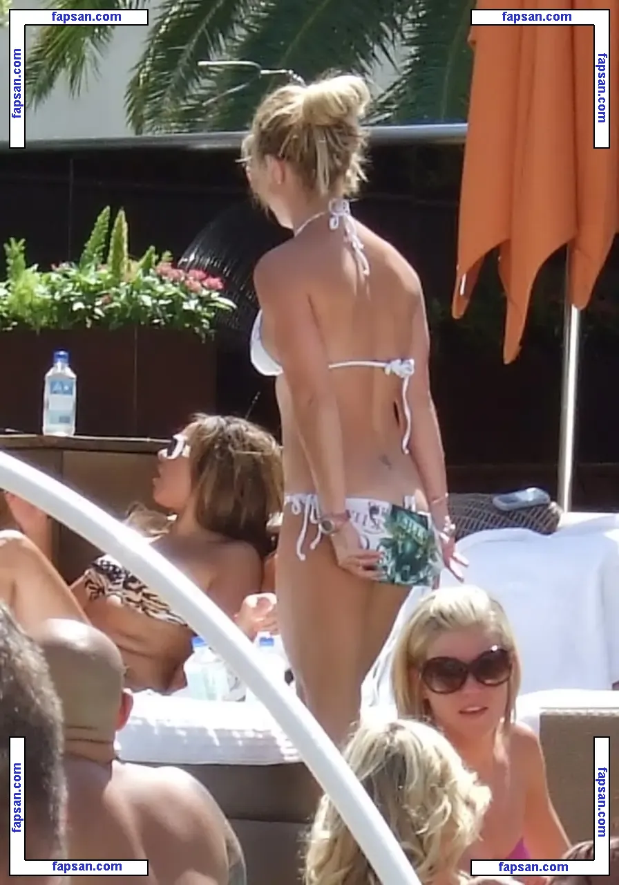 Britney Spears nude photo #1291 from OnlyFans
