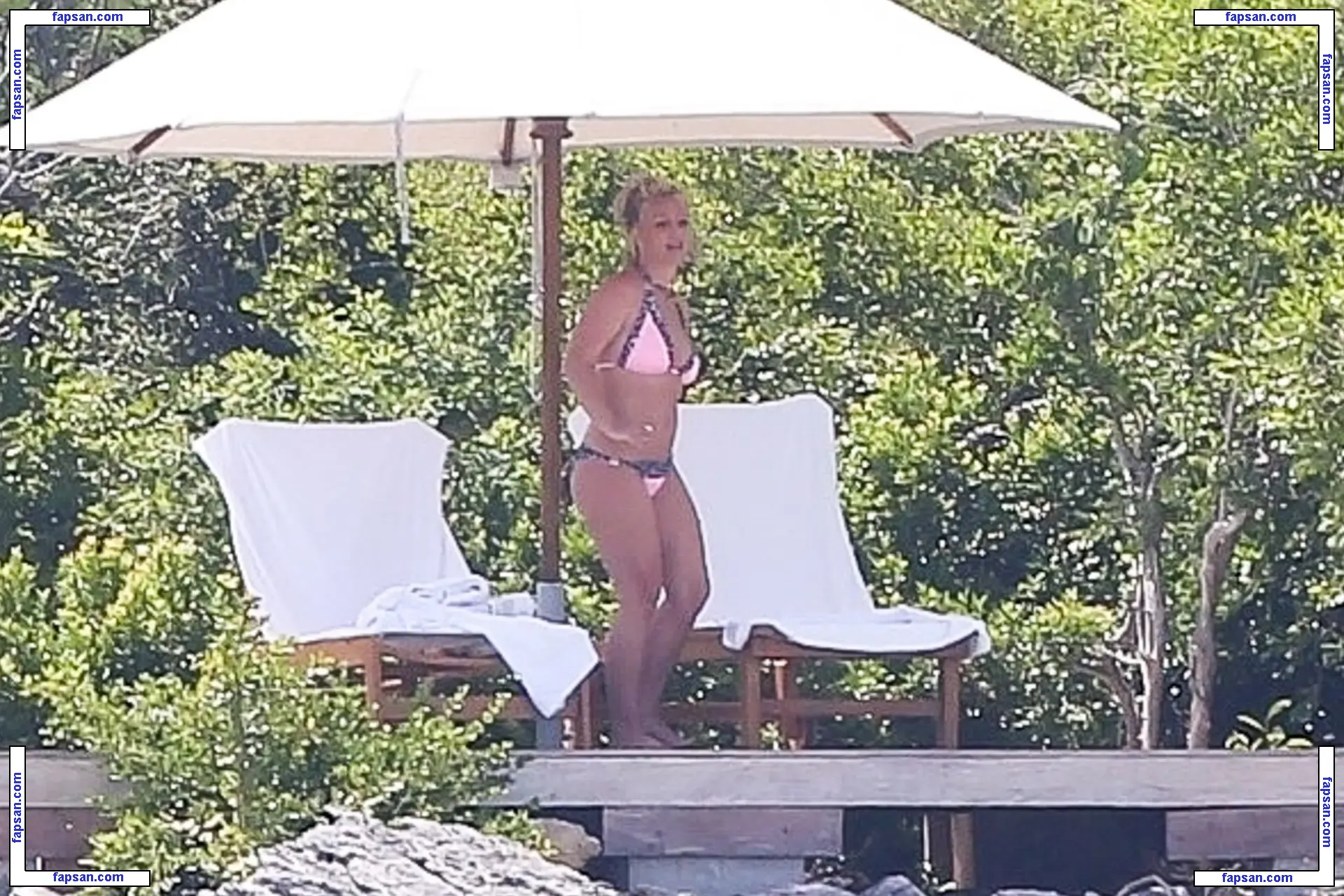 Britney Spears nude photo #2610 from OnlyFans