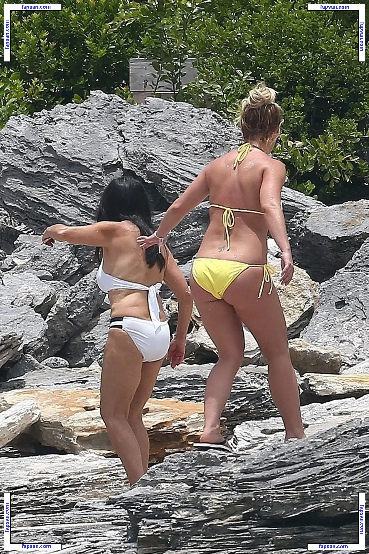 Britney Spears nude photo #2632 from OnlyFans