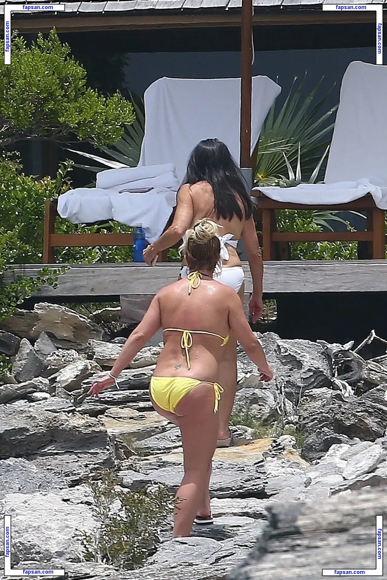 Britney Spears nude photo #2636 from OnlyFans