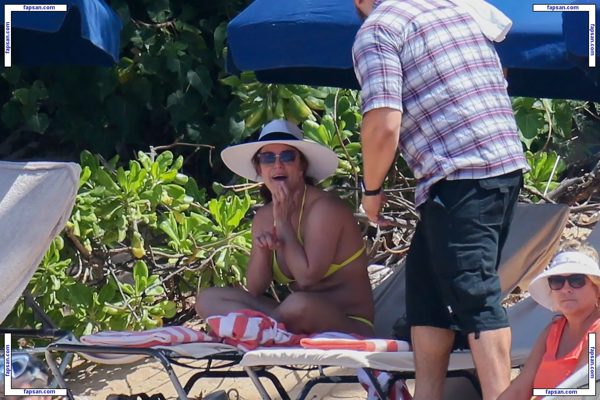Britney Spears nude photo #2764 from OnlyFans