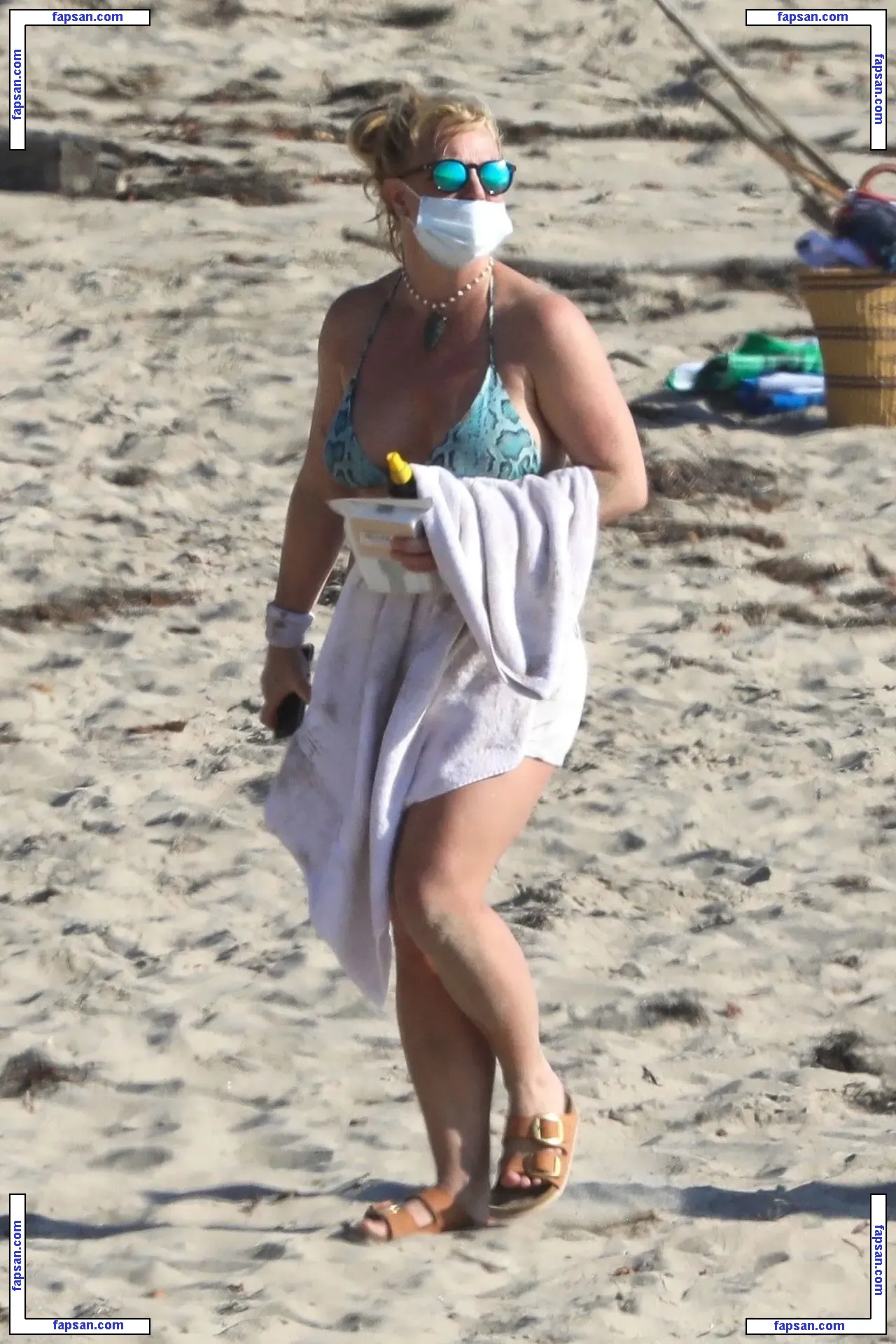 Britney Spears nude photo #2914 from OnlyFans