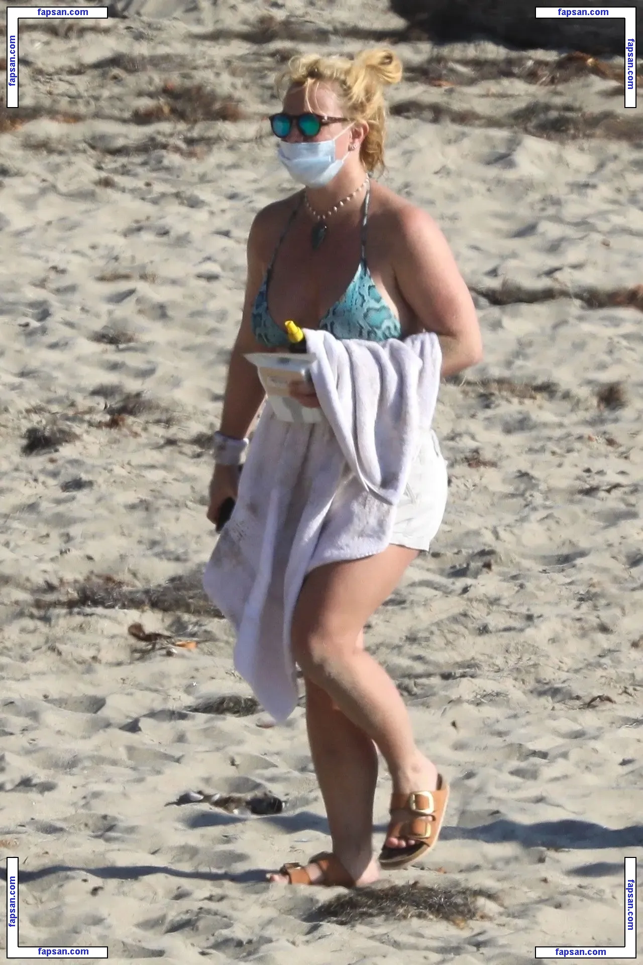 Britney Spears nude photo #2923 from OnlyFans