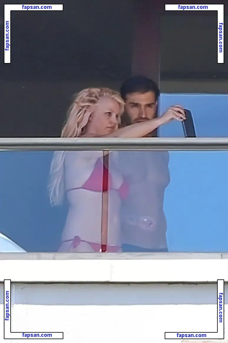 Britney Spears nude photo #2982 from OnlyFans