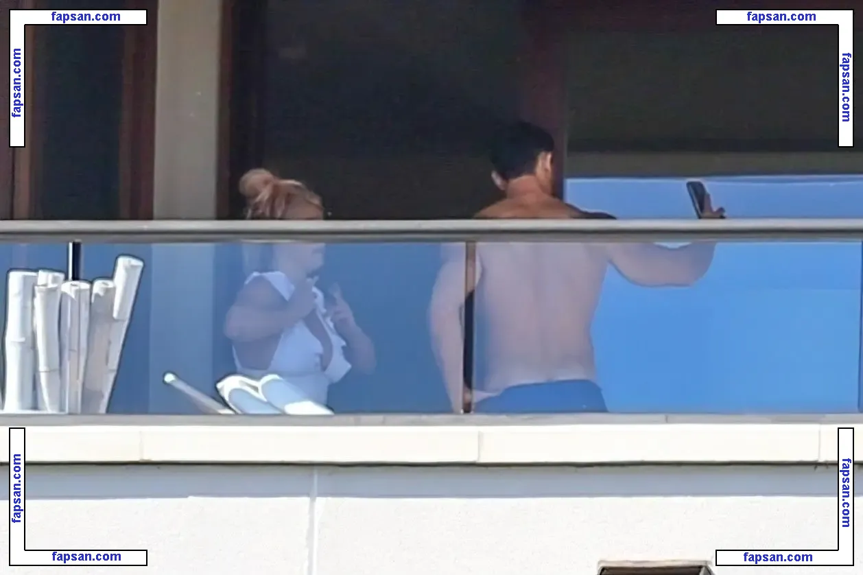 Britney Spears nude photo #3022 from OnlyFans