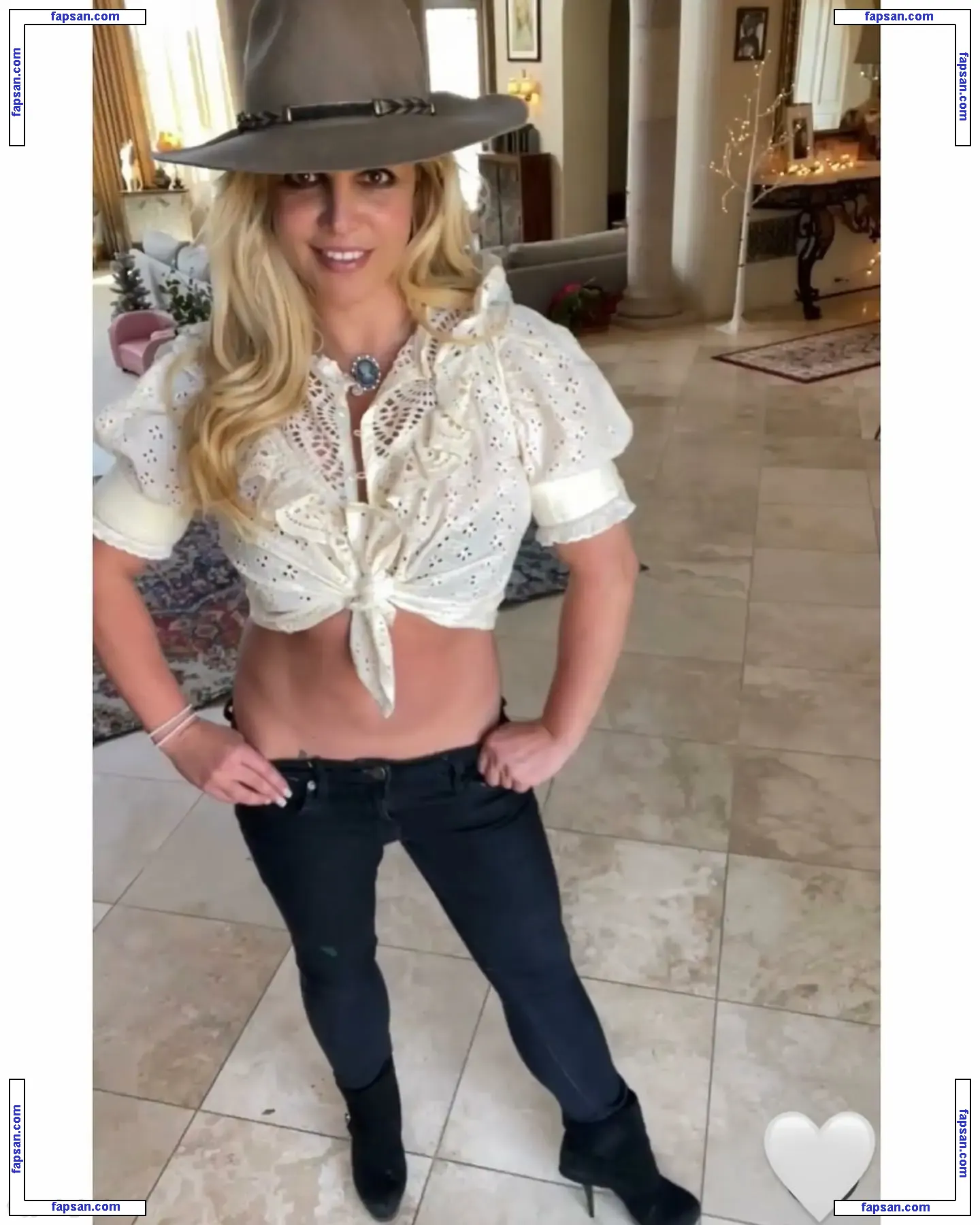 Britney Spears nude photo #3683 from OnlyFans