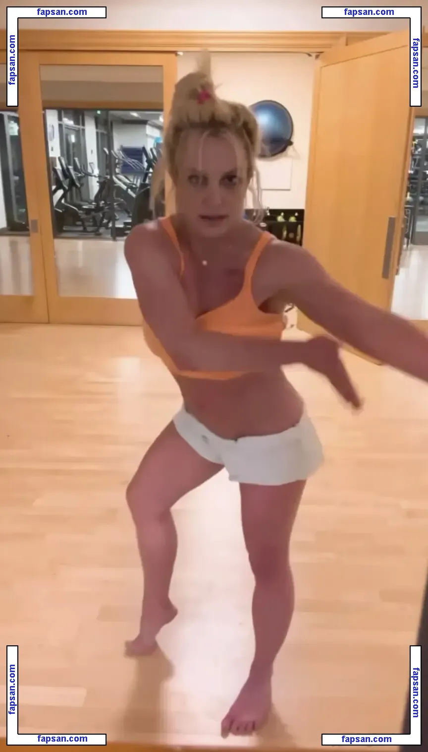 Britney Spears nude photo #4722 from OnlyFans
