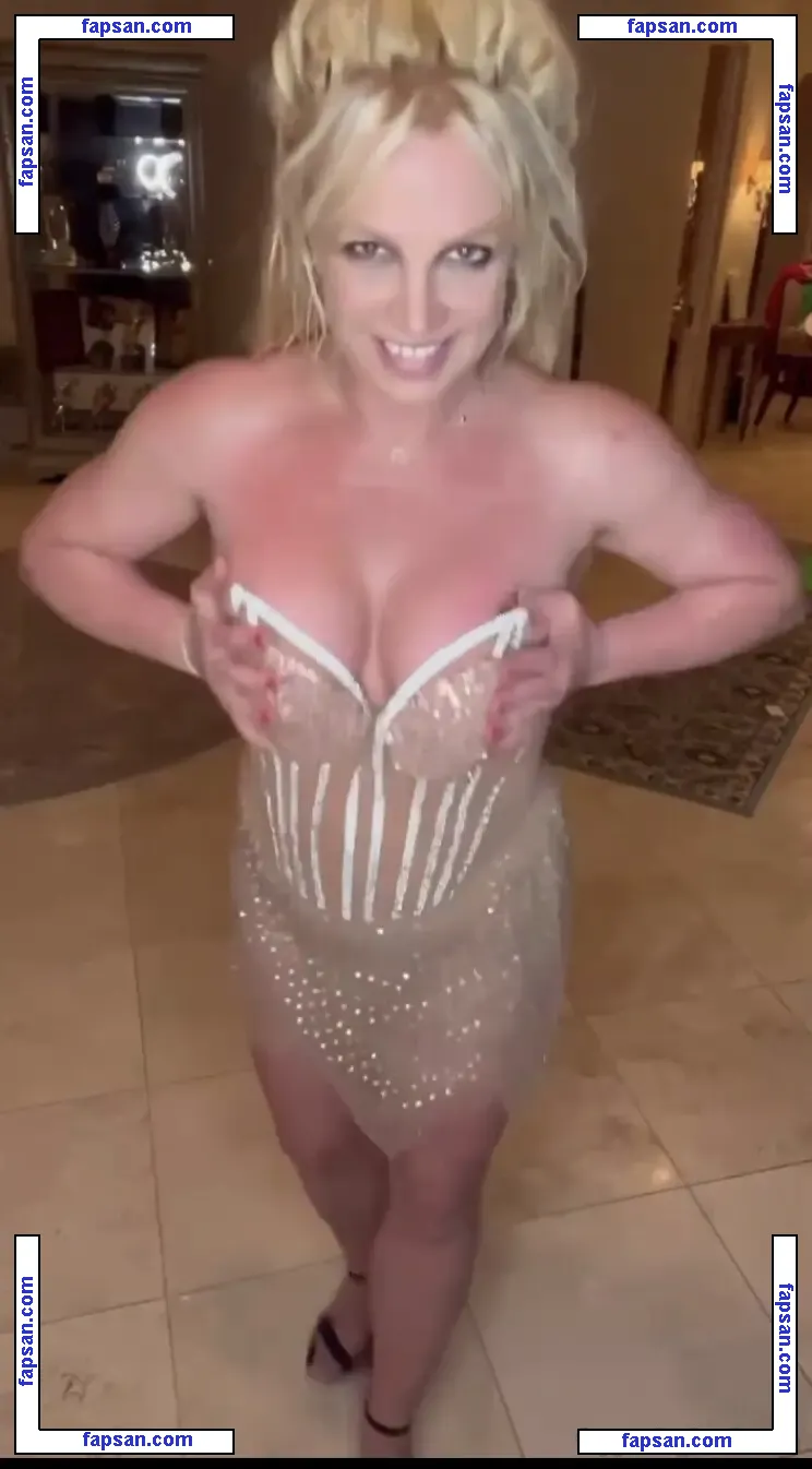 Britney Spears nude photo #4730 from OnlyFans