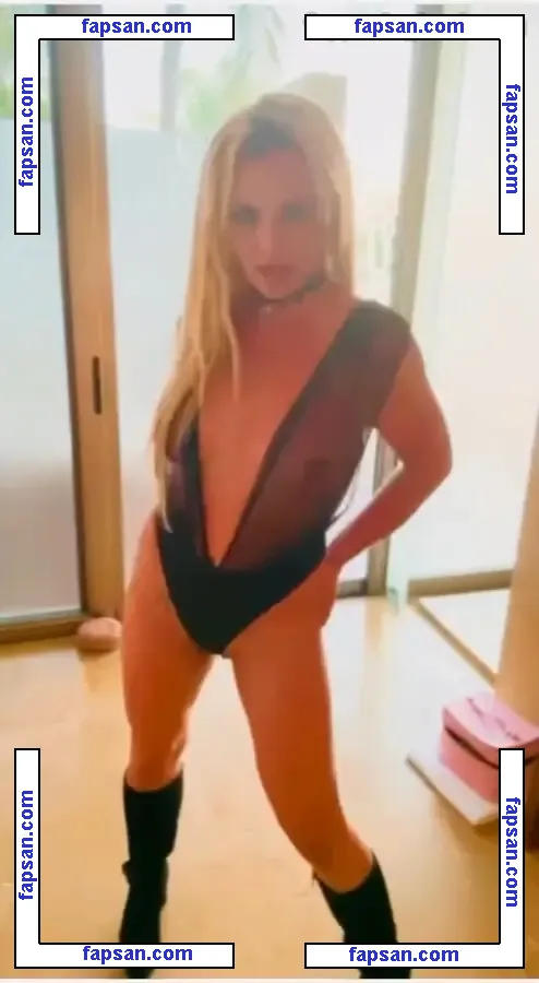 Britney Spears nude photo #5927 from OnlyFans