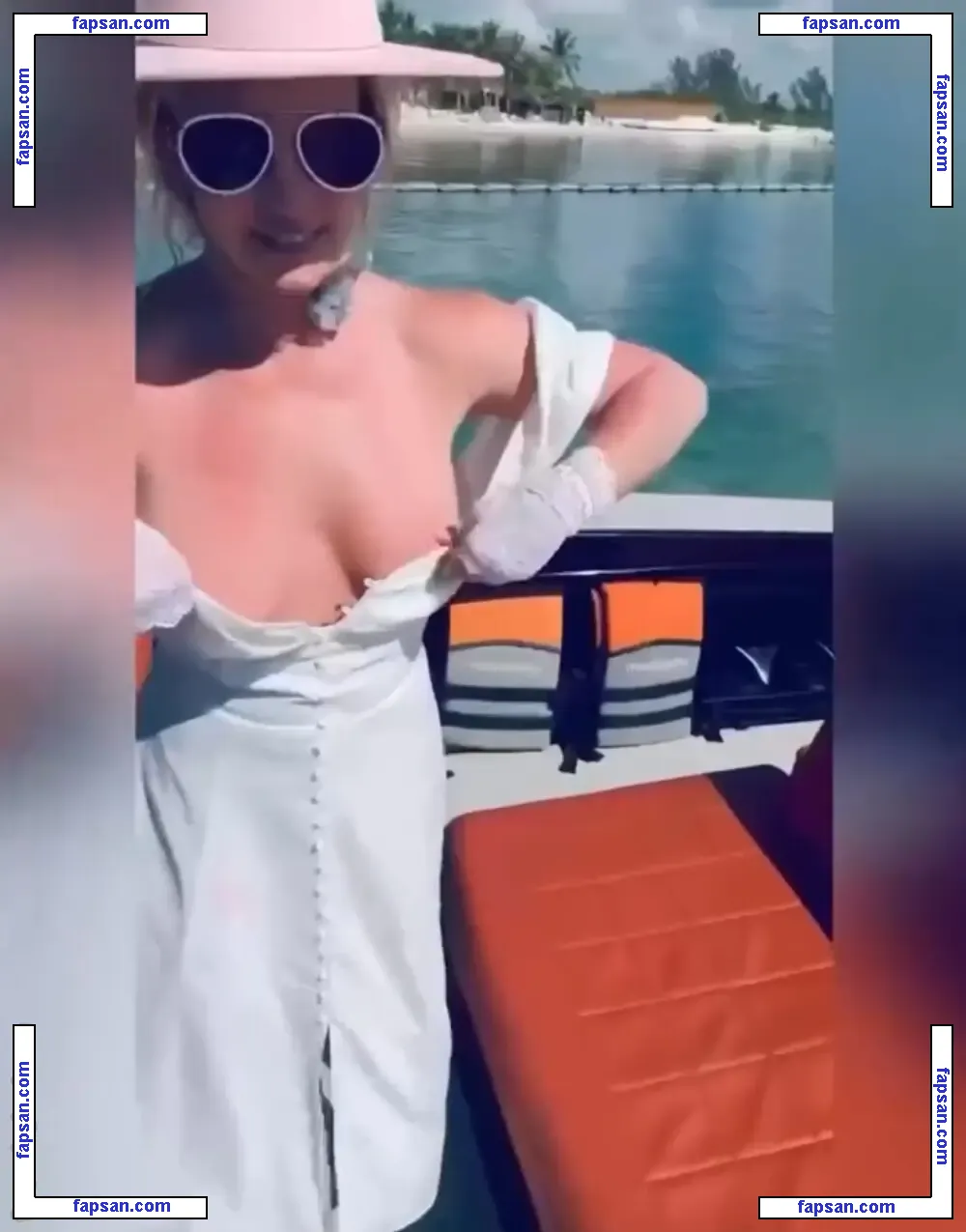 Britney Spears nude photo #5930 from OnlyFans