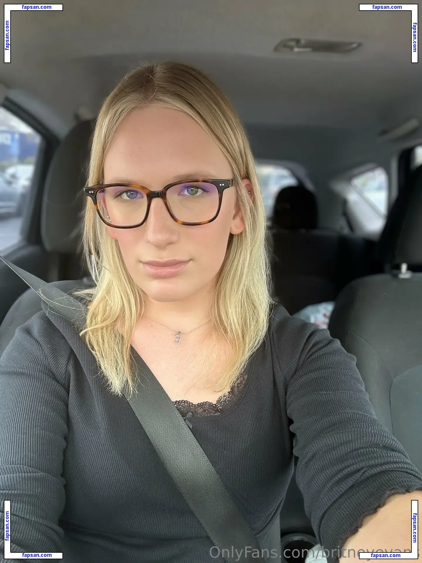 britneyevans nude photo #0008 from OnlyFans