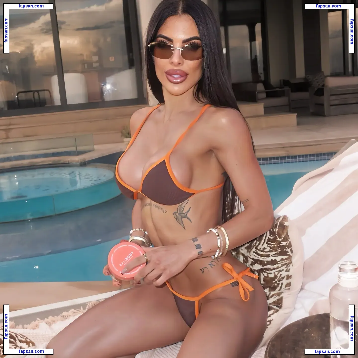 Britt Dercksen nude photo #0018 from OnlyFans