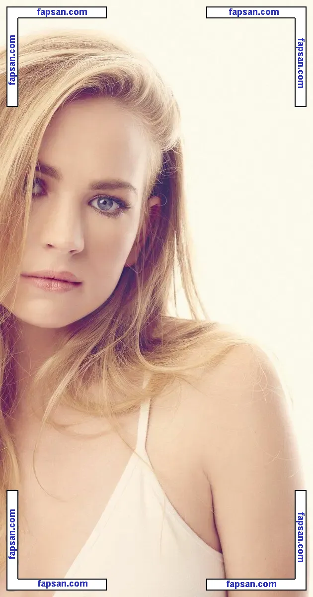 Britt Robertson nude photo #0188 from OnlyFans