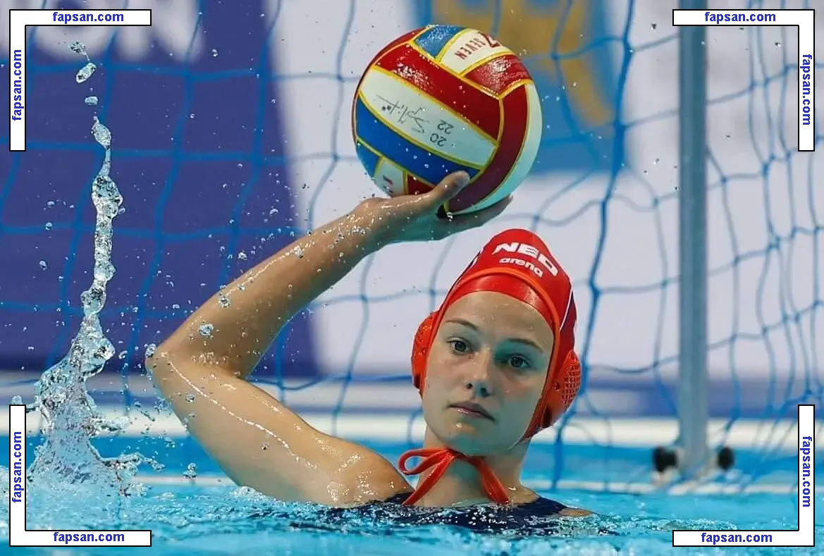 Britt Van Den nude photo #0004 from OnlyFans