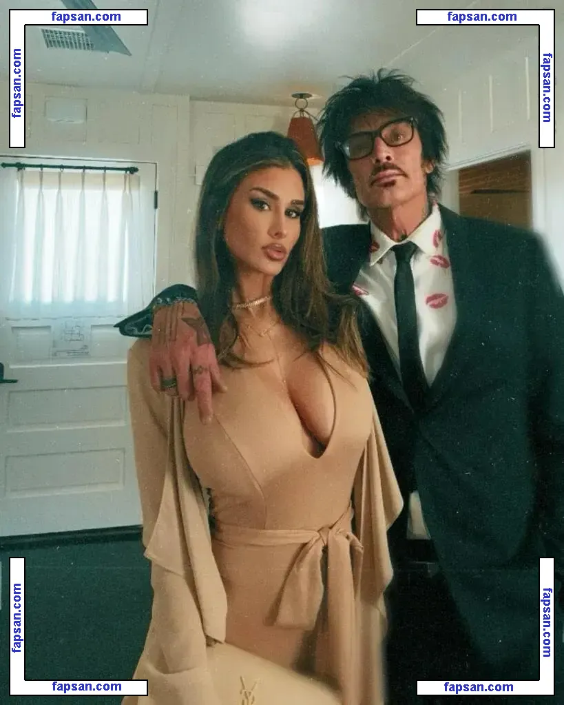 Brittany Furlan Lee голая фото #0007 с Онлифанс