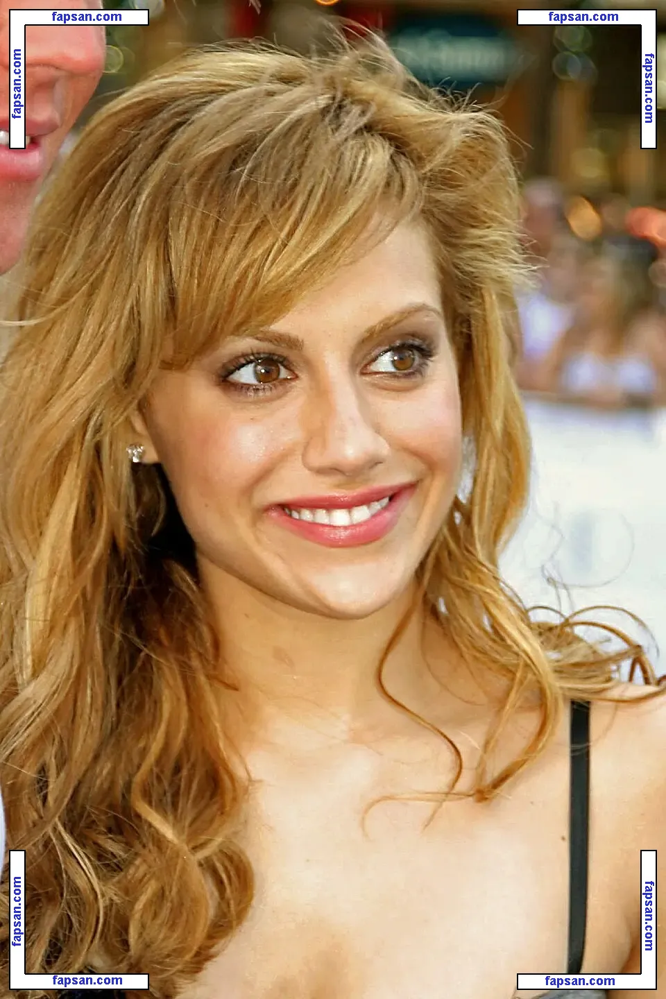 Brittany Murphy голая фото #0257 с Онлифанс