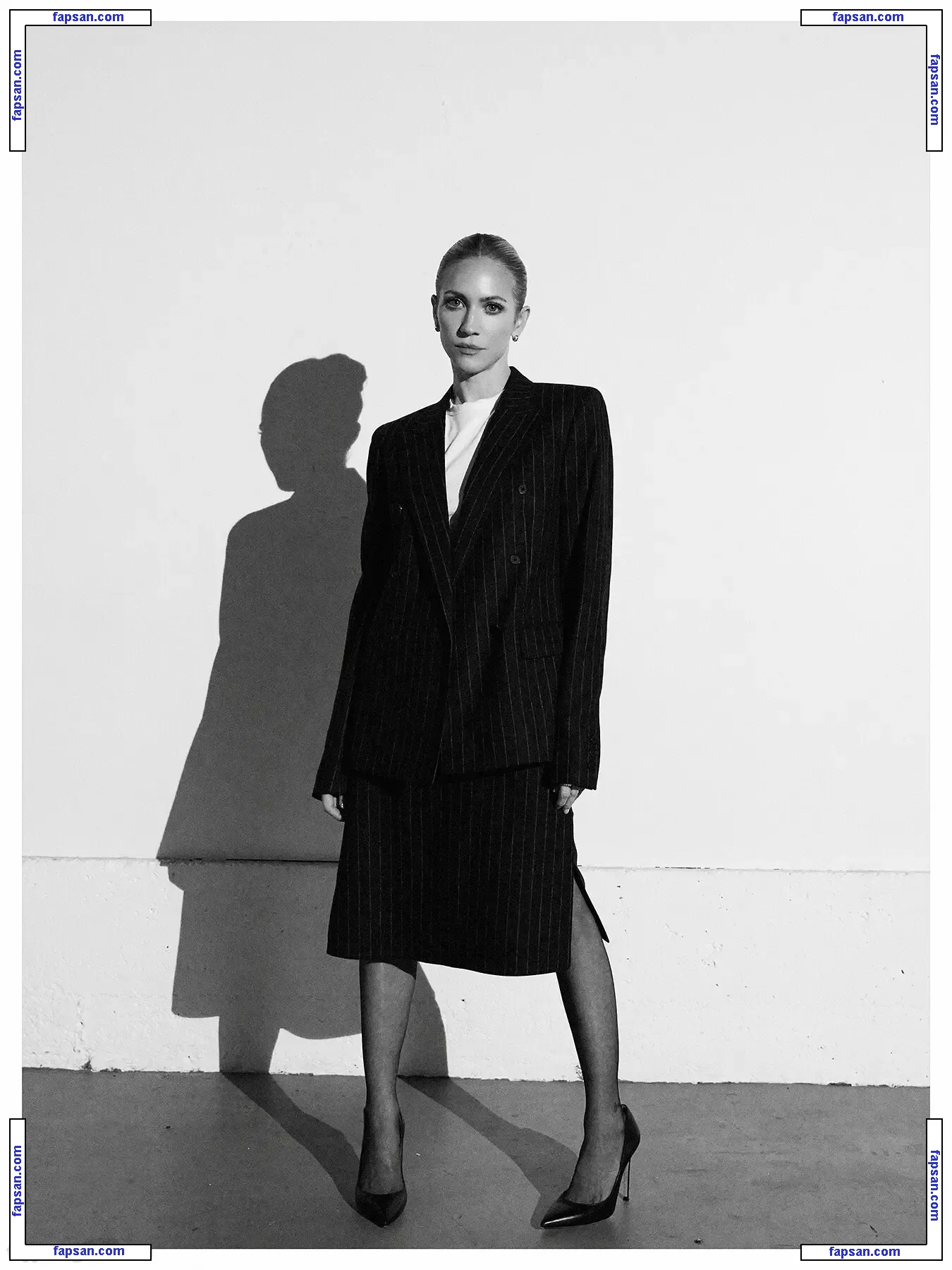 Brittany Snow голая фото #0215 с Онлифанс