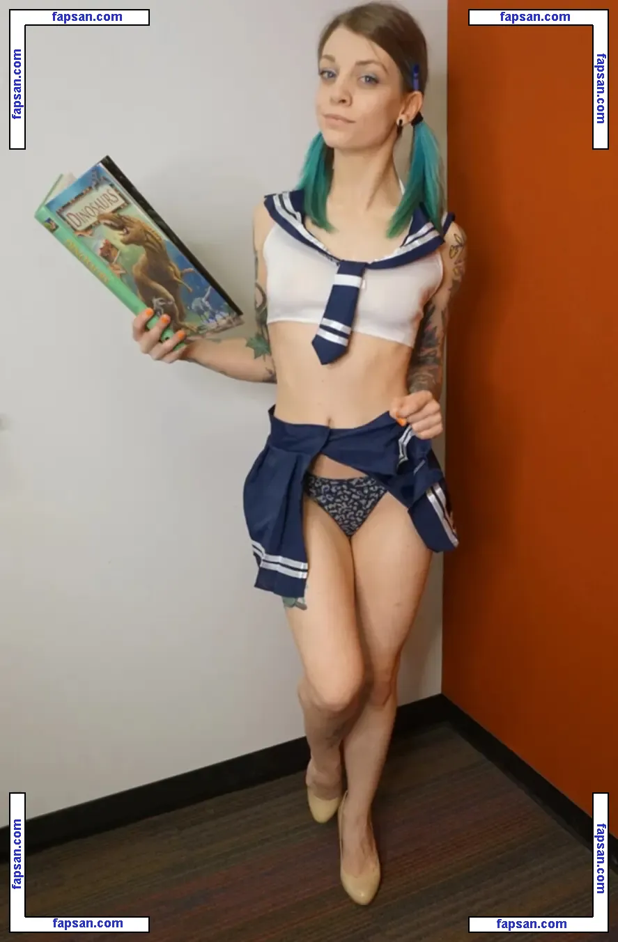 BrittanyBabbles nude photo #0006 from OnlyFans