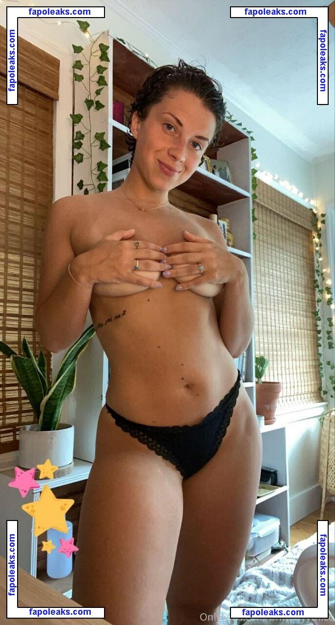 Brittanyythicc / brittythicc / brittyymacc nude photo #0001 from OnlyFans